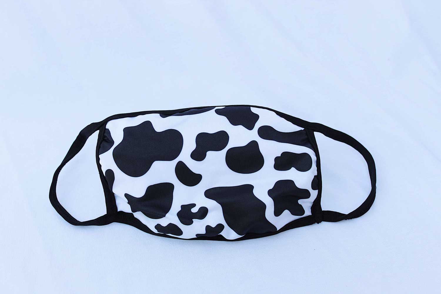 B&W Cow – Moggy Mask